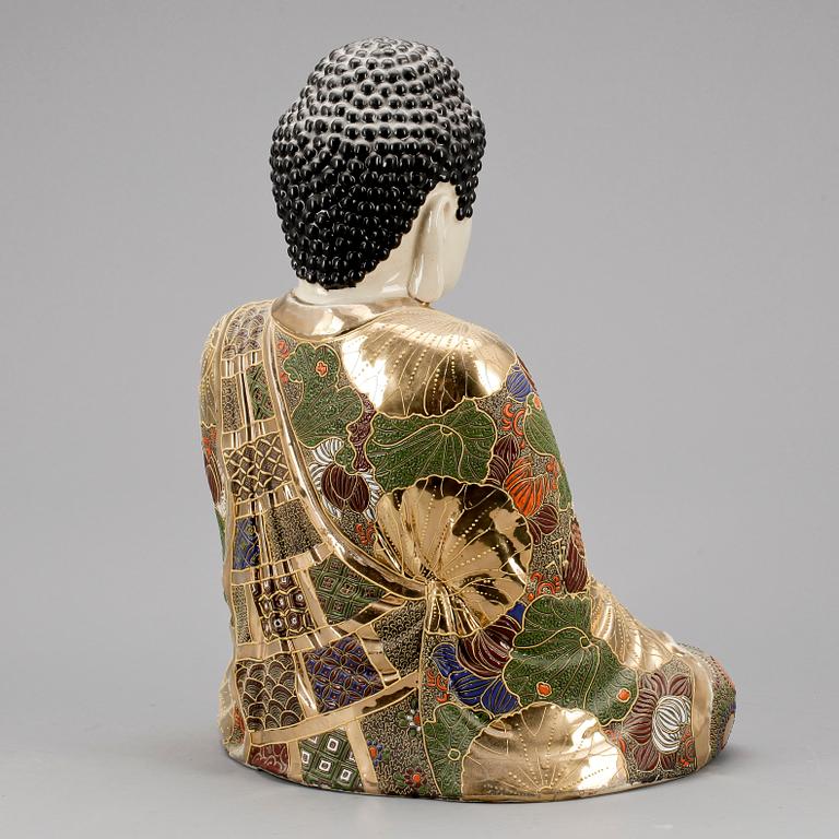 FIGUR, Buddha, porslin, Kinkozan tsukuru Satsuma märke, modern tillverkning.