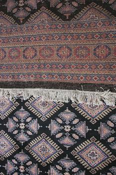 MATTA, Kashmir, ca 290 x 223.