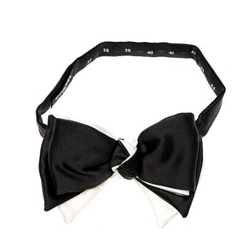 FLUGA, Chanel.