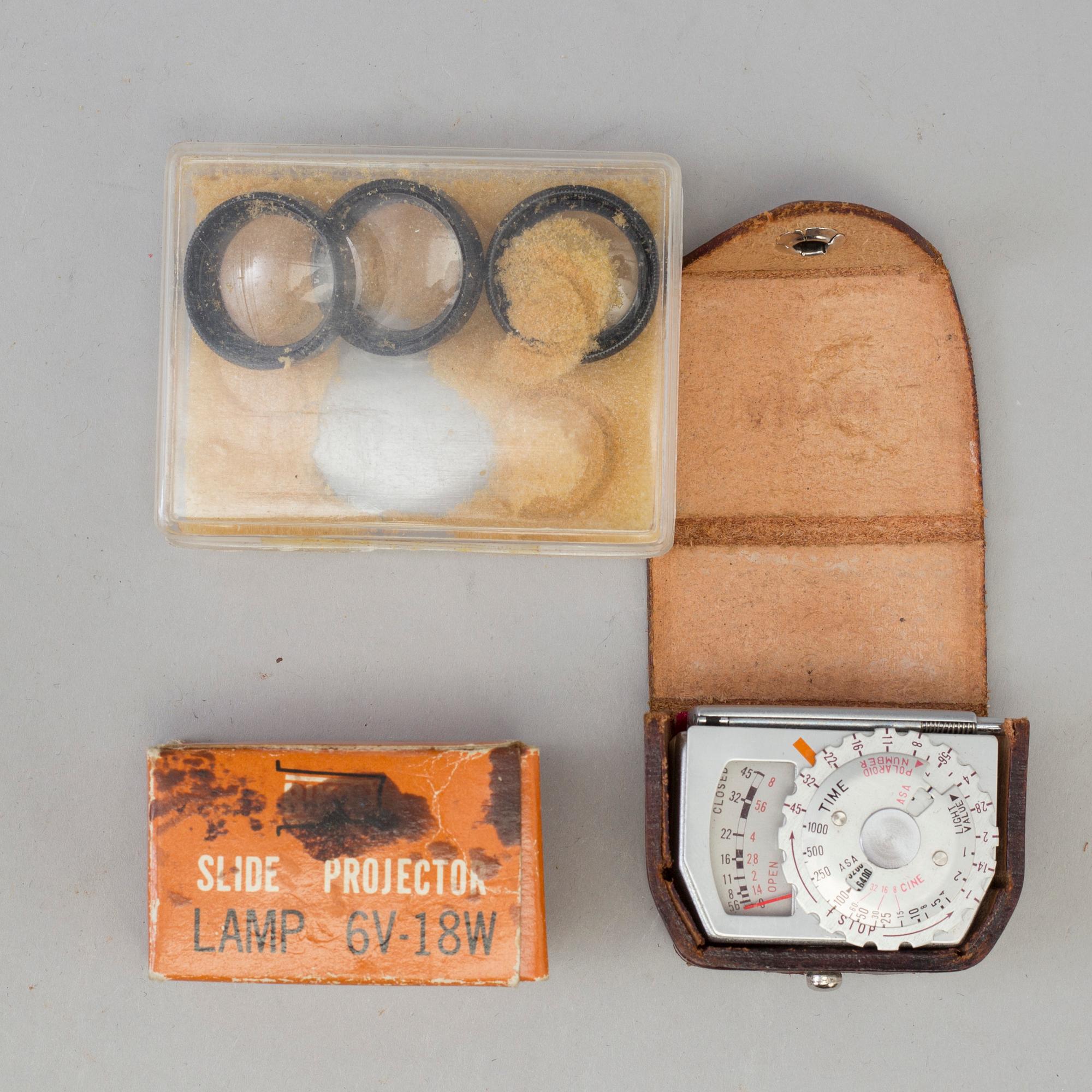 A Leica Leica IIIf no 527327 from 1951. With Elmar f=5 cm 1:3,5, Summarit f=5 cm 1:1,5 and more.