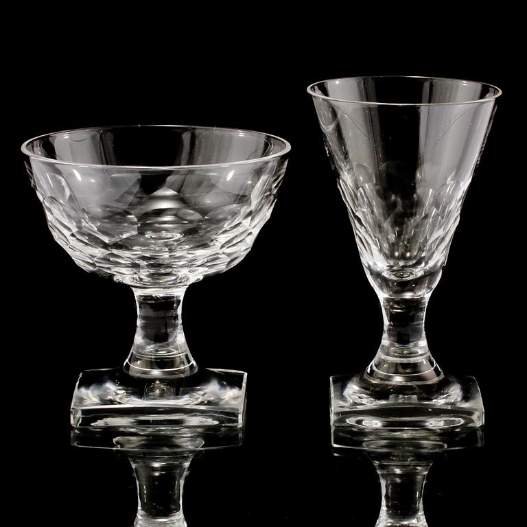 GLASSERVIS, 70 delar, "Ekeberga", Kosta, 1900-talets andra hälft.