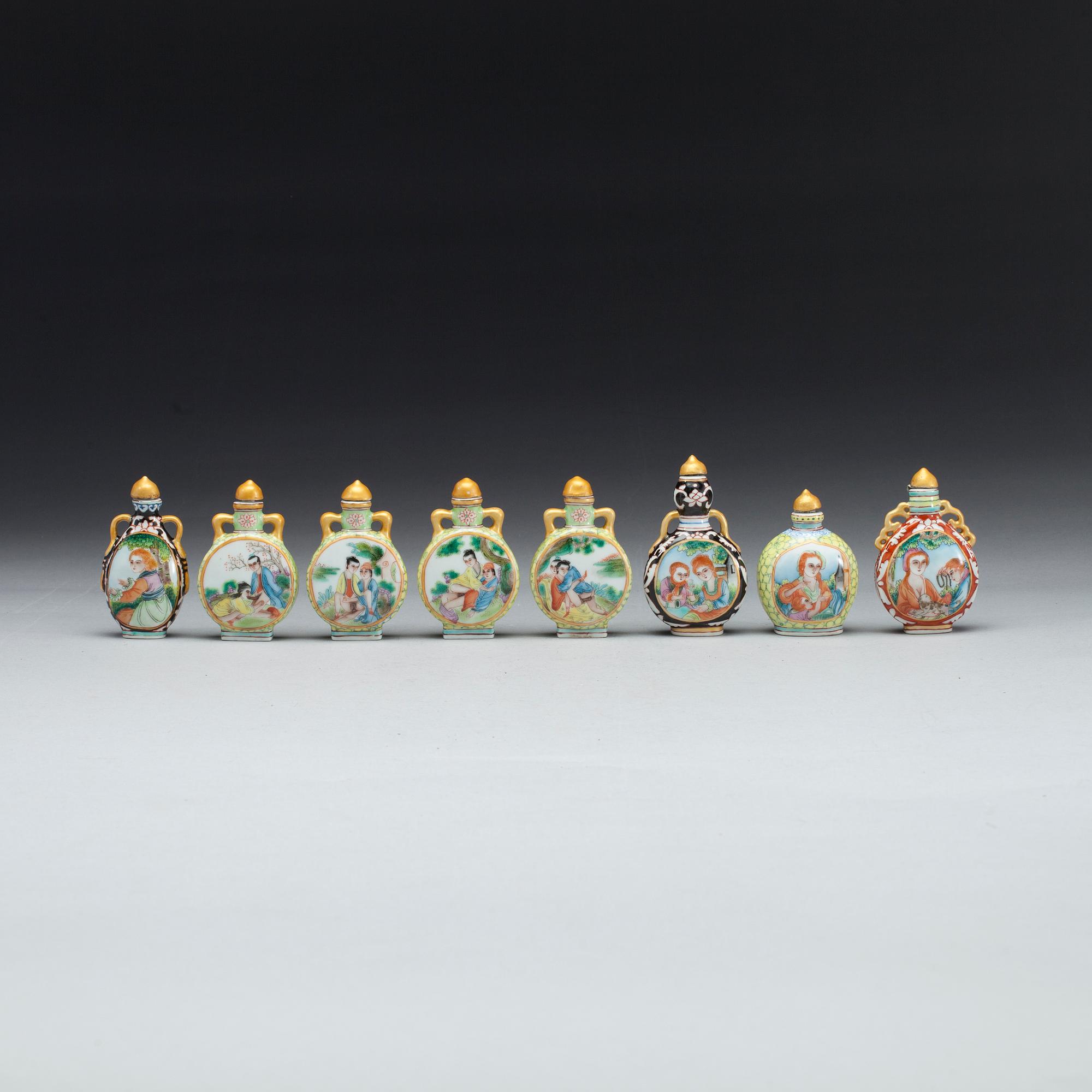 SNUSFLASKOR, 8 st, porslin, Kina, 1900-talets senare hälft.