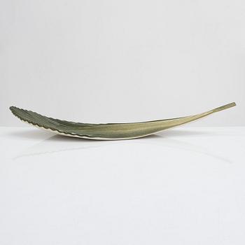 Inkeri Leivo, A ceramic leaf platter, Gardena, Pro Arabia Art. Design year 2002.