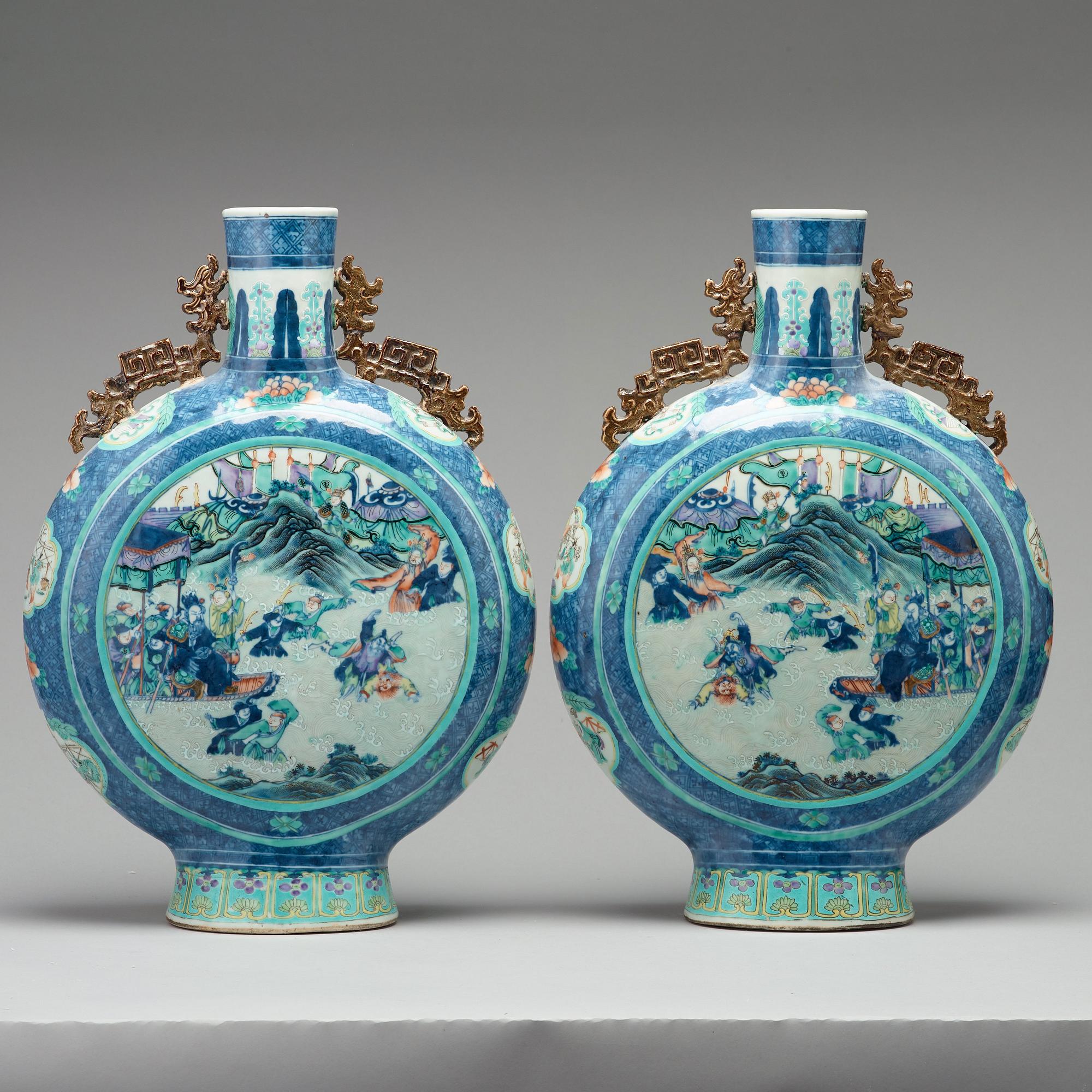 A pair of doucai moonflasks, Qing dynasty, 19th Century.