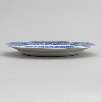 A set of four blue and white dishes, Qing dynasty, Qianlong (1736-95).