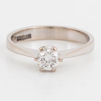 0,46 ct brilliant-cut diamond solitaire ring.