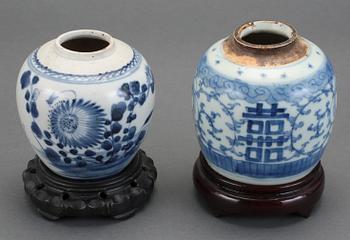 BOJANER, 2 st, porslin, Kina, 1800-tal.