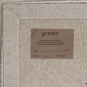 A Layrered "Francis Pearl" carpet, 300x400 cm.