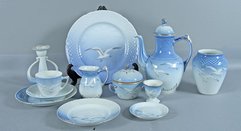 SERVIS, 46 delar, porslin, " Måsen", Bing o Gröndahl.