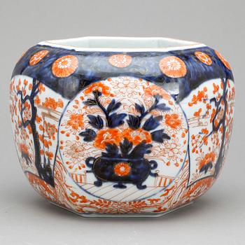 YTTERFODER, porslin, Imari, Japan, omkring år 1900.