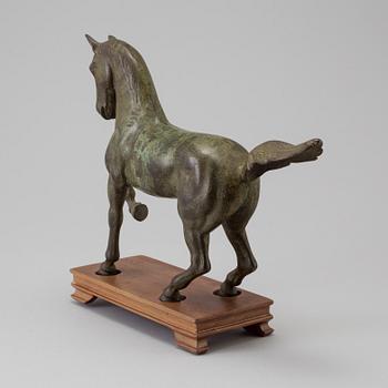 A late 20th century bronze sculpture.