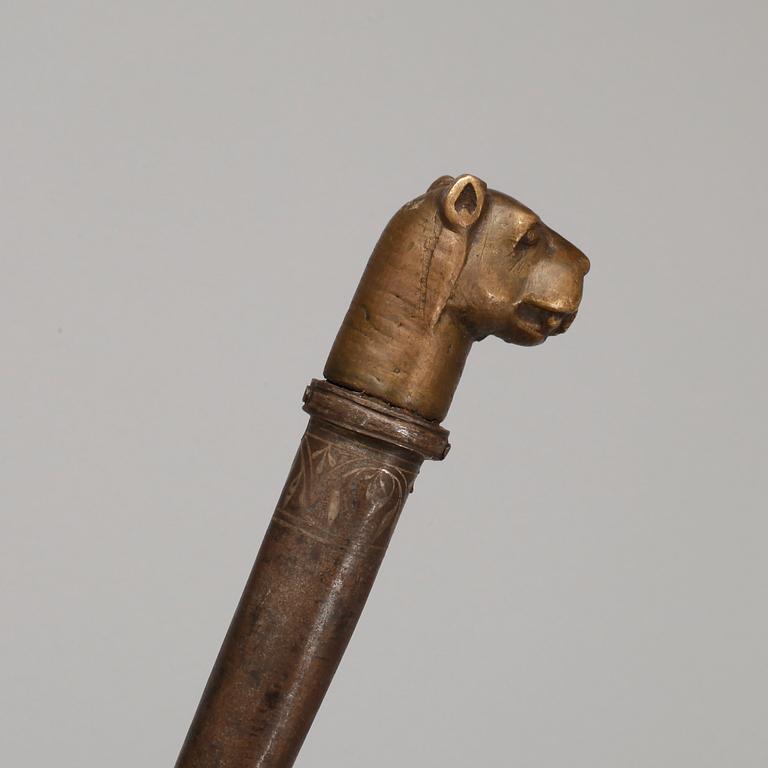 KUKRI samt YXA, indopersiska, stål, 1900-talets första hälft.