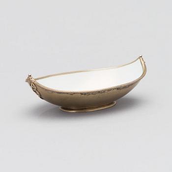 A PIN TRAY, white enameld silver by, Henrik Wigström, St.Petersburg 1890s.