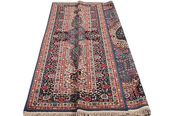 Matta, Kirman Laver, ca 300 x 243 cm.