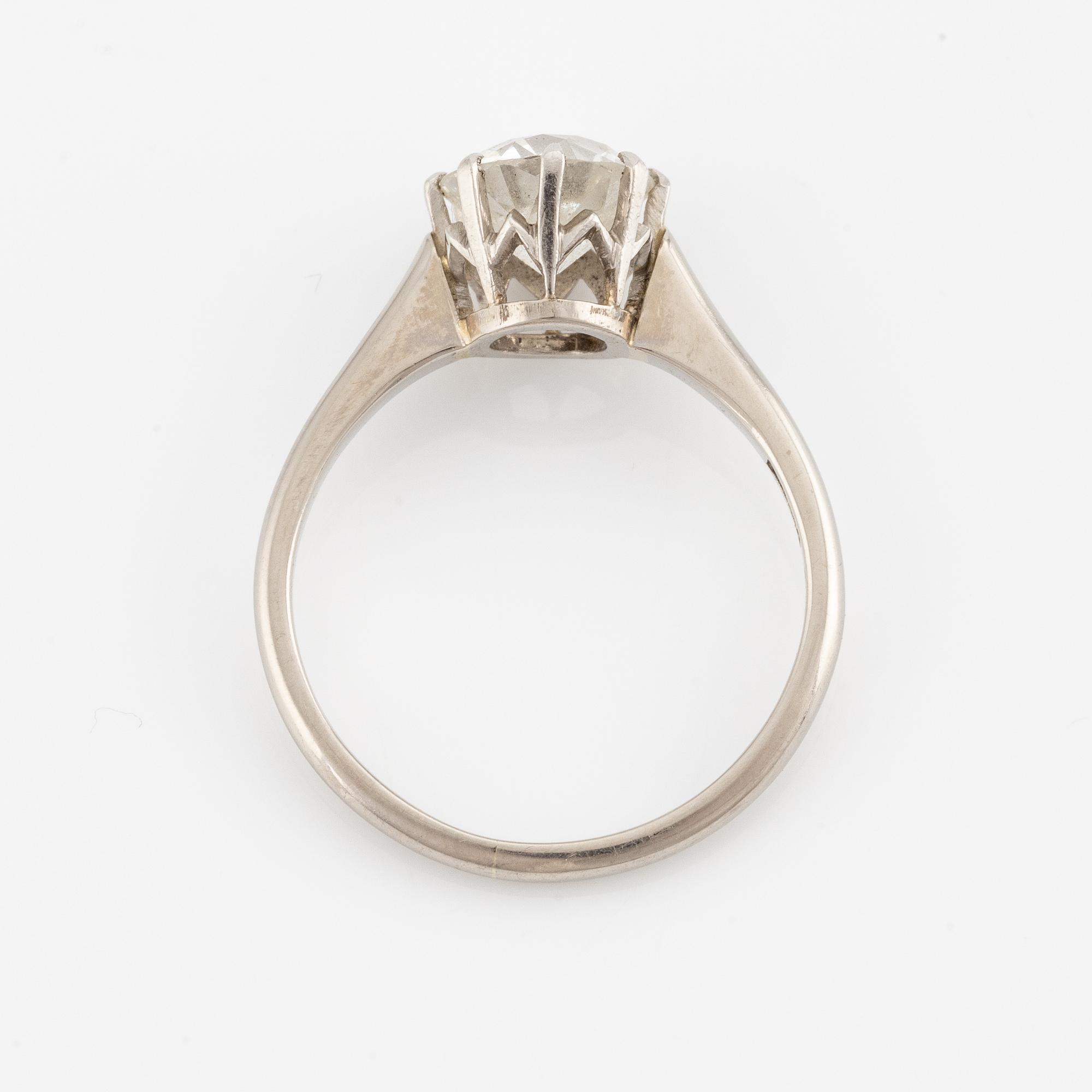 Ring, 18K white gold with old-cut diamond.