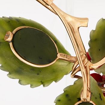 A corall and nephrite brooch.