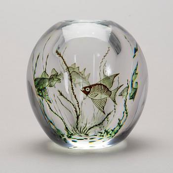 VAS, glas, Fiskgraal, Edward Hald, Orrefors, 1951. Numrerad och signerad.