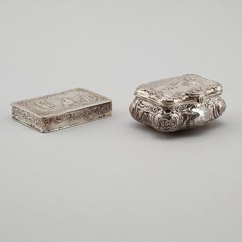 DOSOR, 2 st, silver, 1800-/1900-tal. Vikt ca 212 gram.