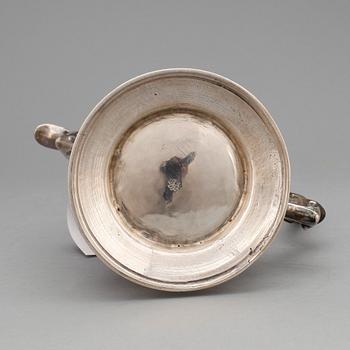 KAFFEKANNA, silver London Thomas Cooke II and Richard Gurney, London 1759. Total vikt ca 650 gr.