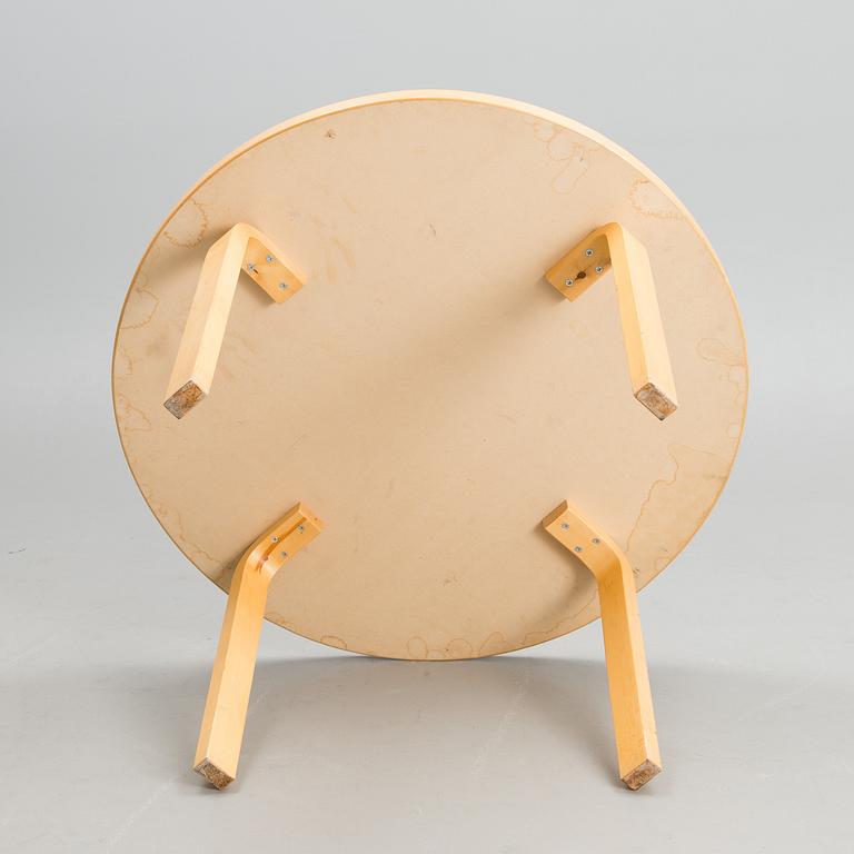 ALVAR AALTO, pöytä 90A, Artek 1900-luvun loppu.