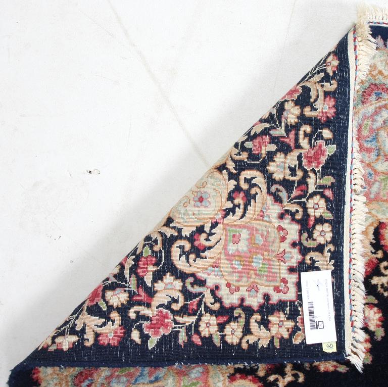 MATTA, orientalisk, 270 x 164.