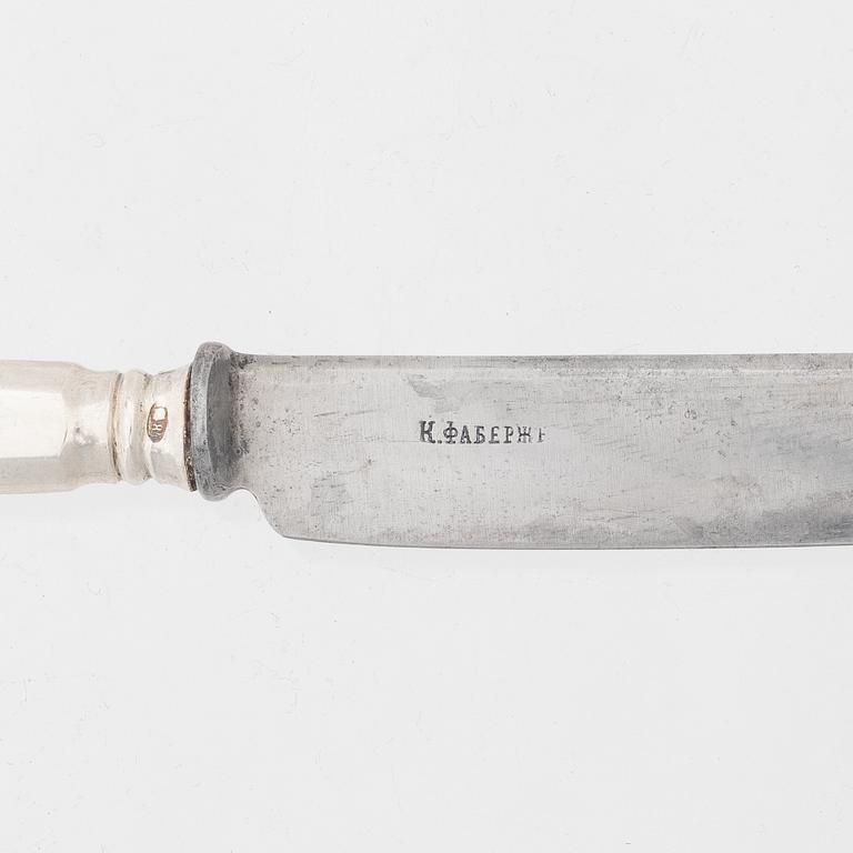 Karl Fabergé, five silver knives, with original steel blades, Moscow circa 1900.