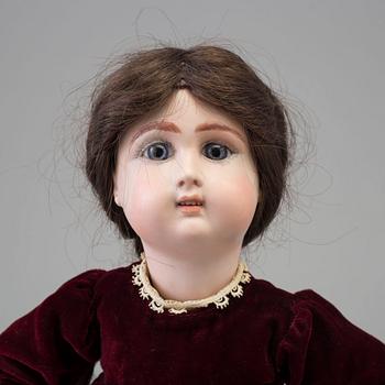 A porcelain doll, Jullien Jeune, France, late 19th century.
