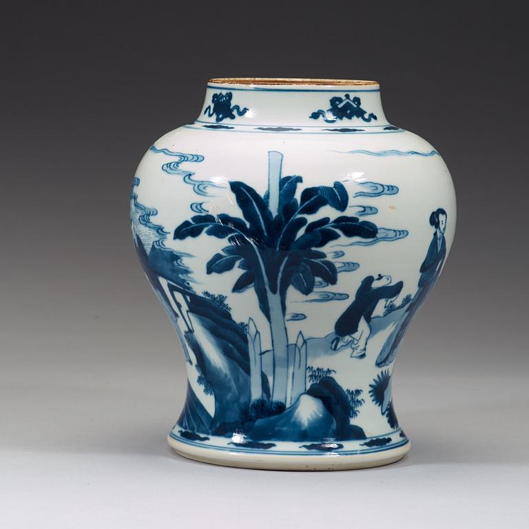 A blue and white jar, Qing dynasty, Kangxi (1662-1722).