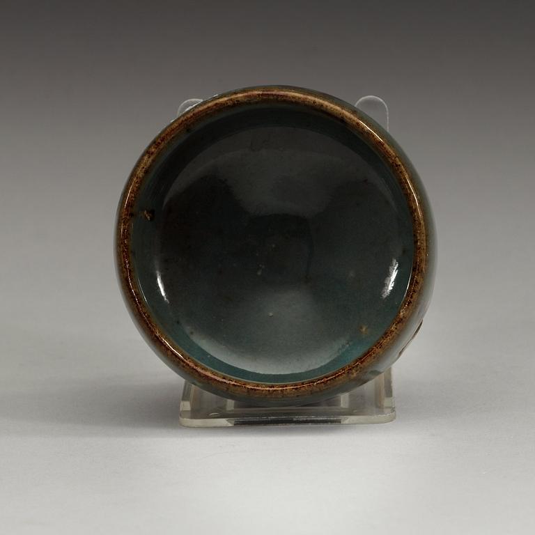 A Jun glazed bowl, presumably Song dynasty (960-1279) .