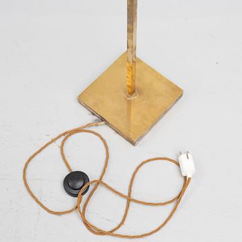 Floor lamp, contemporary.