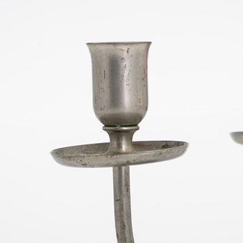 Paavo Tynell, kynttelikköjä, 4 kpl, kynttilänjalkoja, 3 paria, mm. malli 8018 Taito 1920/1930-luku.