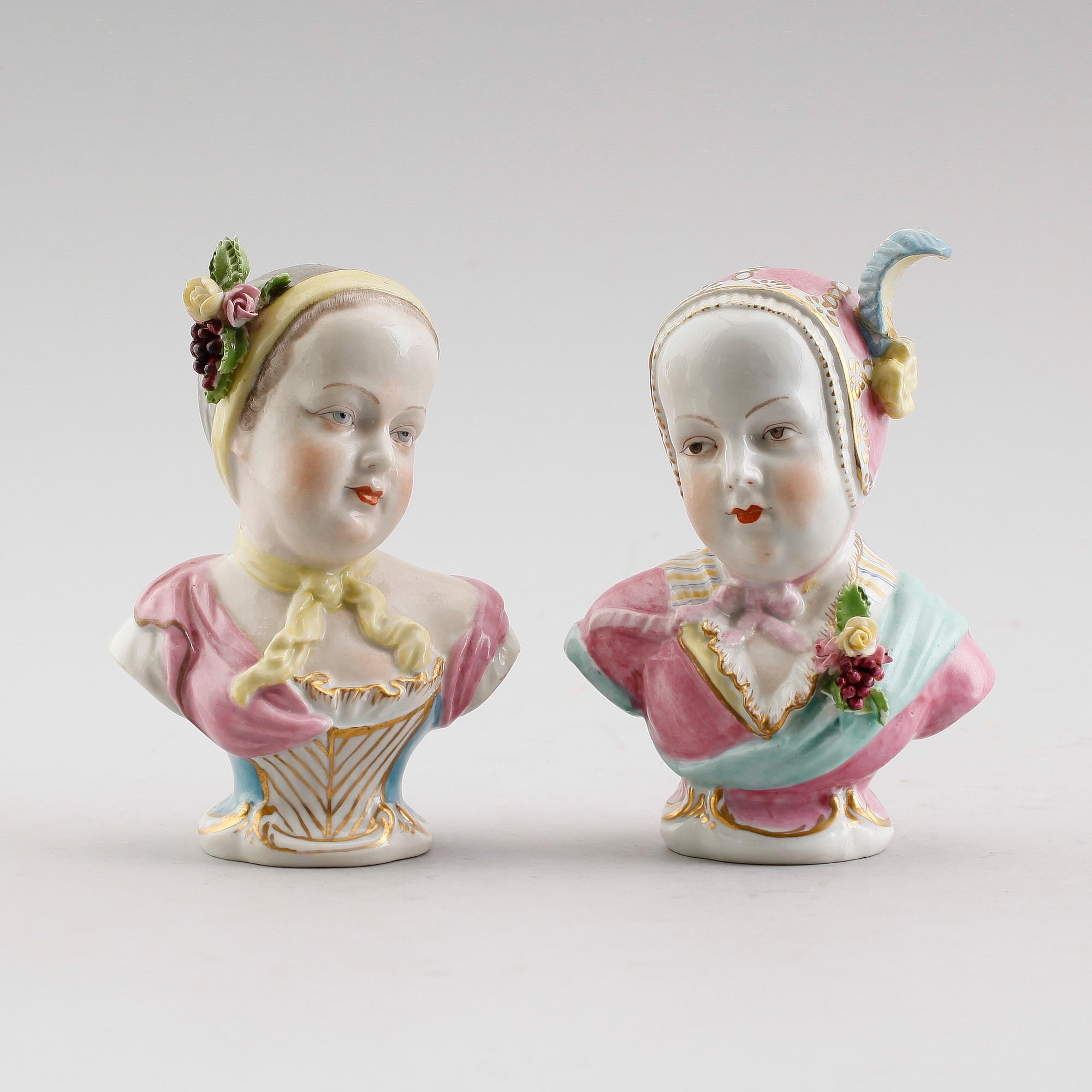 FIGURER, 1 par, sannolikt Meissen, omkring år 1900.
