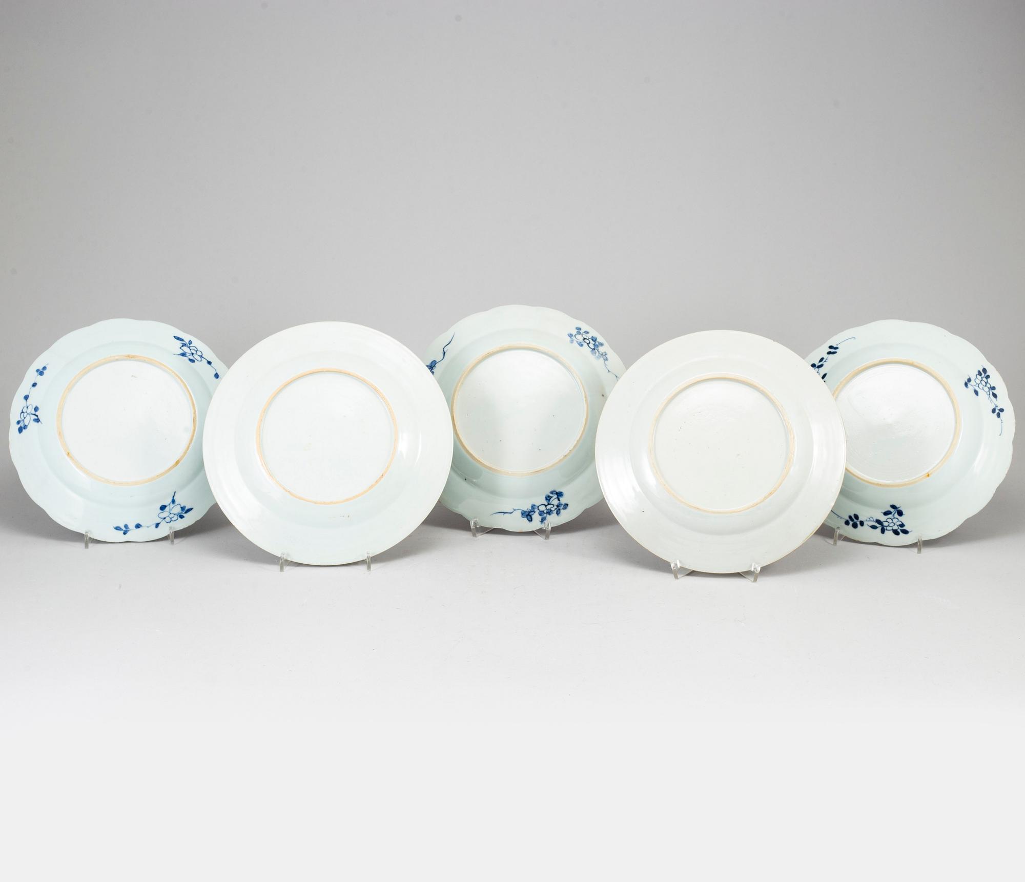 Five famille rose and blue and white export porcelain plates, Qing dynasty, Qianlong (1736-95).