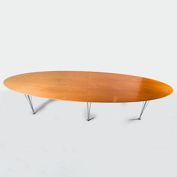 Bruno Mathsson & Piet Hein, a 'Superellips' dining table for Bruno Mathsson International, 2010.