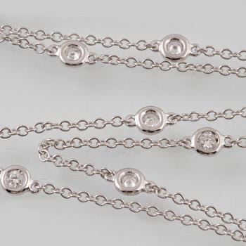 COLLIER, 18K vitguld med 15 briljantslipade diamanter ca 0.70 ct, Milano, Italien. Vikt 5,8 gram.