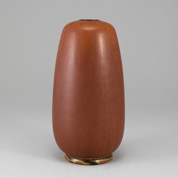 ERICH & INGRID TRILLER, a stoneware vase from Tobo, signed.