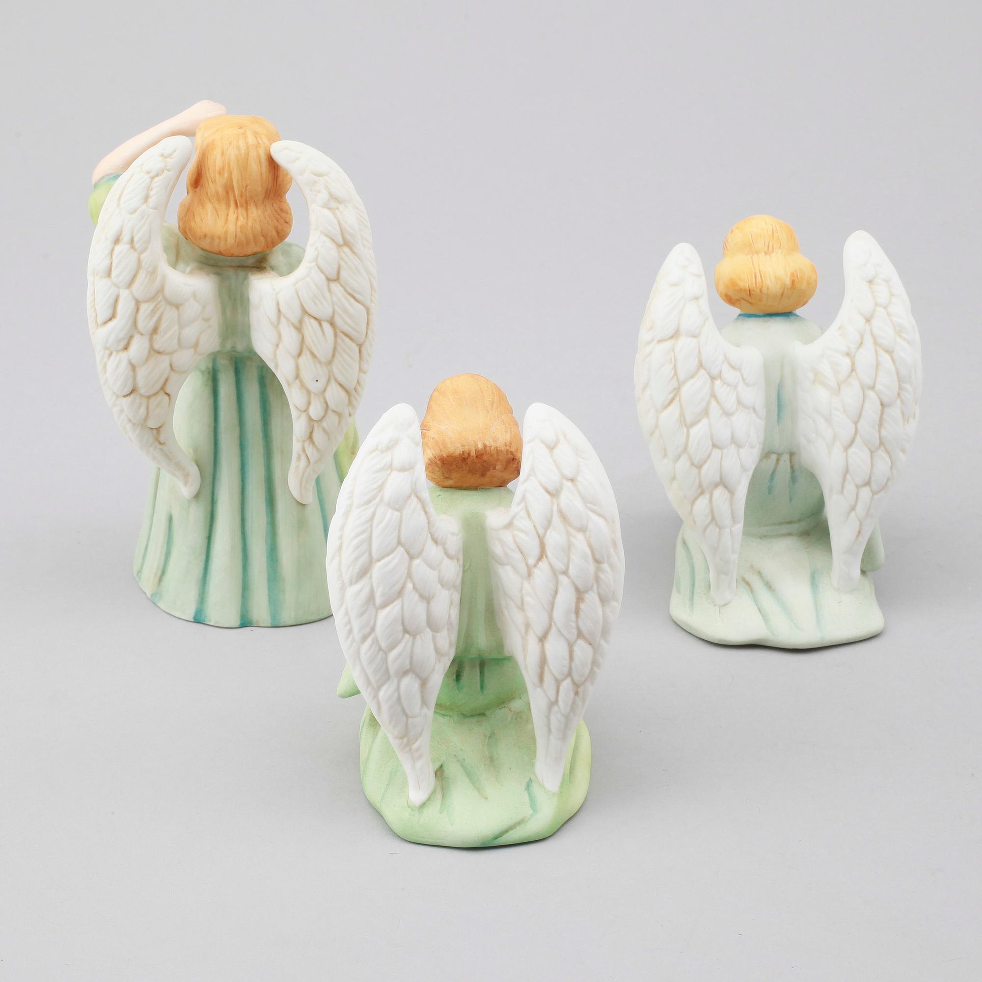 JULKRUBBA, 15 delar, porslin, efter Jenny Nyström, Kalmar Länsmuseum.