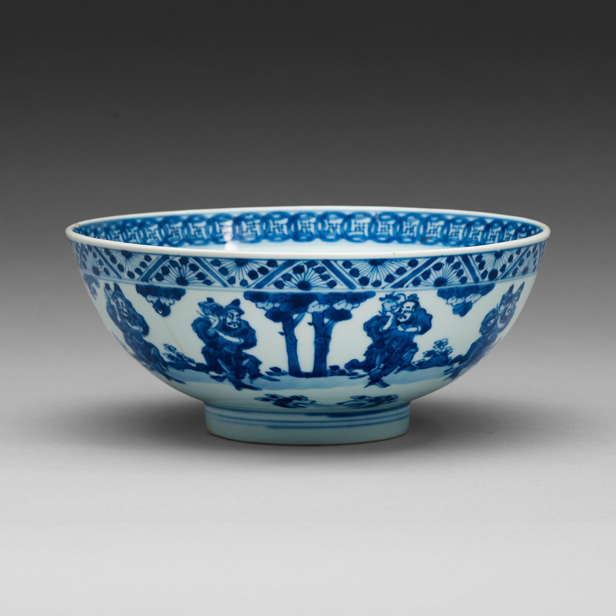 A blue and white bowl, Qing dynasty, 18th Century.