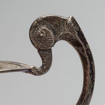 URNA / VAS, österländskt silver, finska kontrollstämplar 1969. Vikt 560 g.