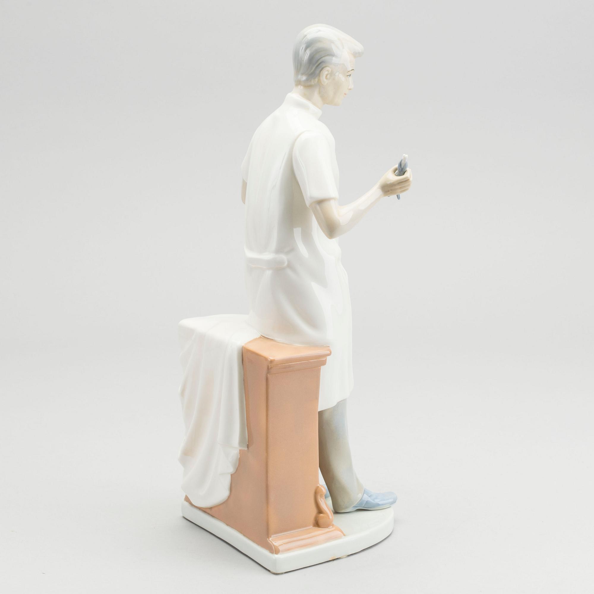 A Porcelanas Miquel Requena Figurine. - Bukowskis