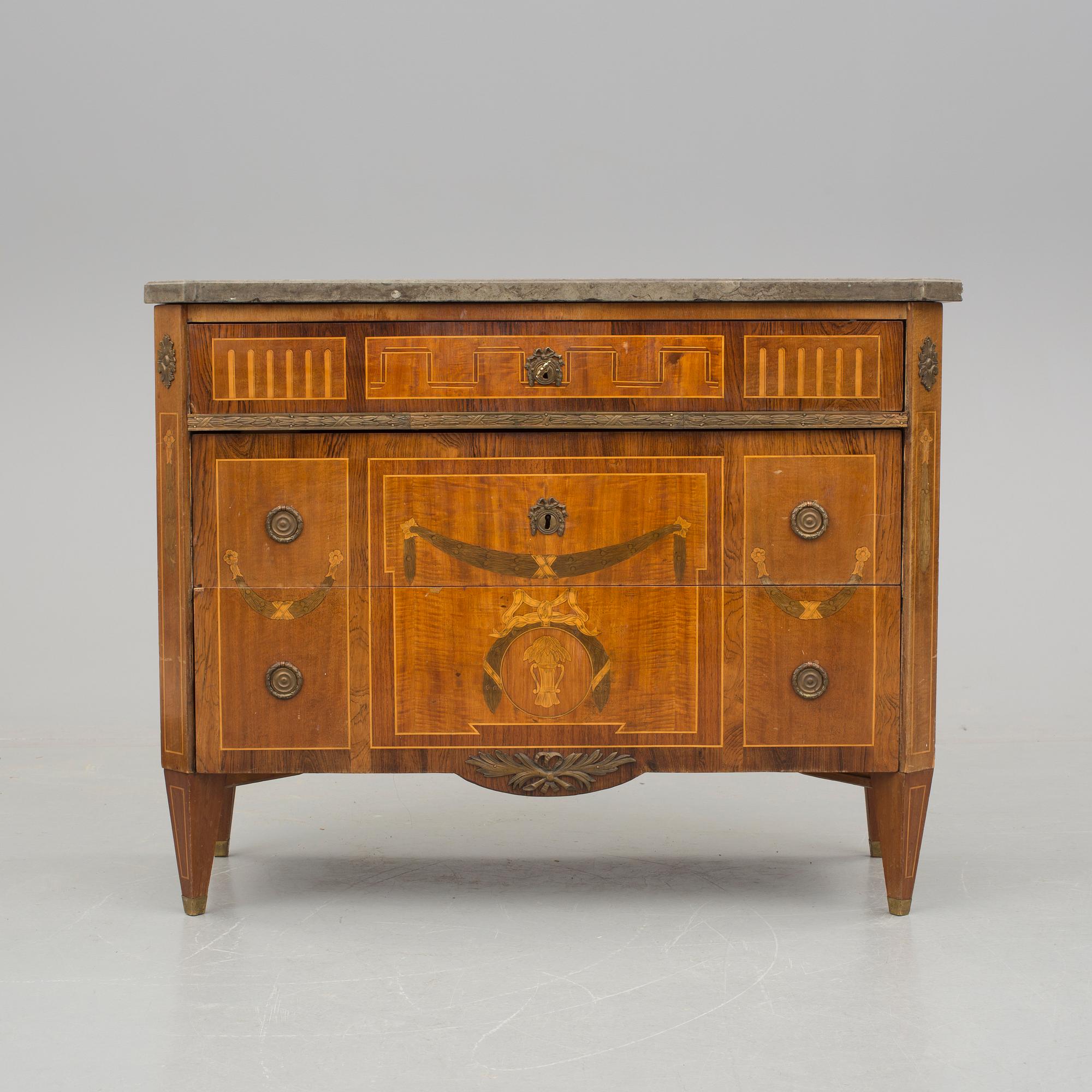 BYRÅ, gustaviansk, 1700-talets slut/ 1800-talets början.