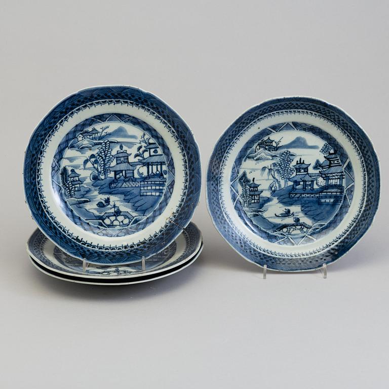 Eight odd Chinese blue and white porcelain dishes, Qing dynasty, Jiaqing.