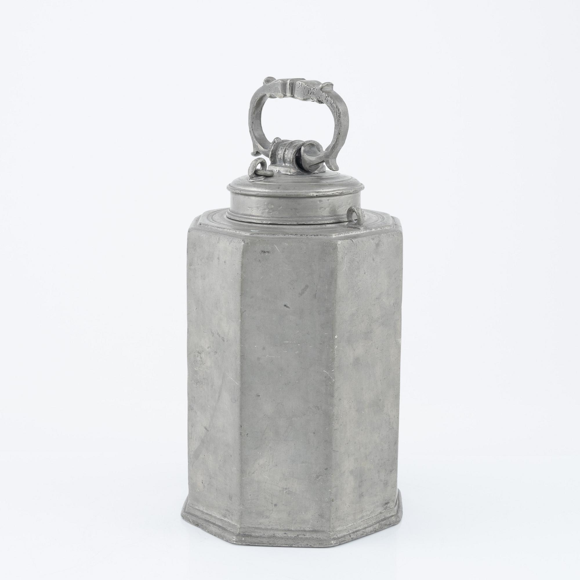 A pewter flask, mark of Magnus Söderberg, (master in Stockholm 1716-1746, the widow maintained the workshop until 1767).