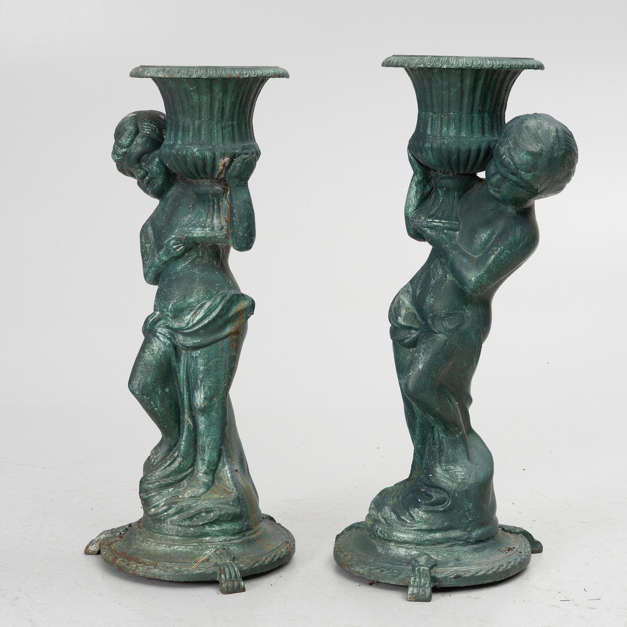 A pair of garden sculptures, late 20th century.