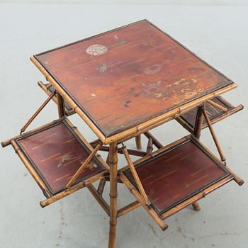 BORD, japansk stil, tidigt 1900-tal.