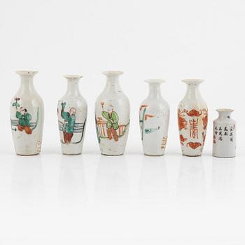 A group of eleven Chinese miniature porcelain vases, late Qing dynasty/around 1900.