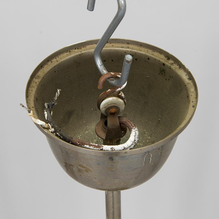 Paavo Tynell, A 1930s made to order chandelier for Taito.