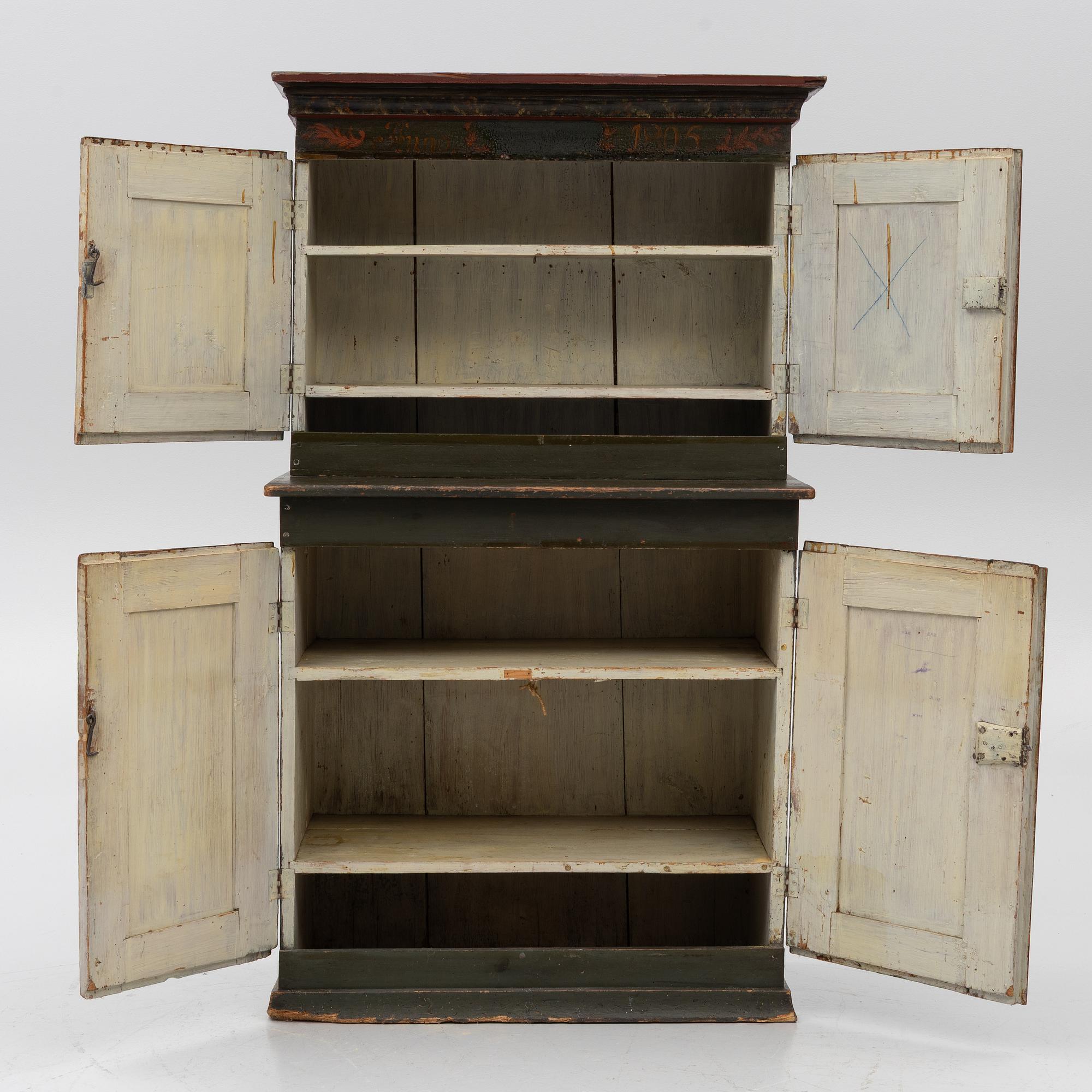 Pine cupboard, folk art, early 19th century.
