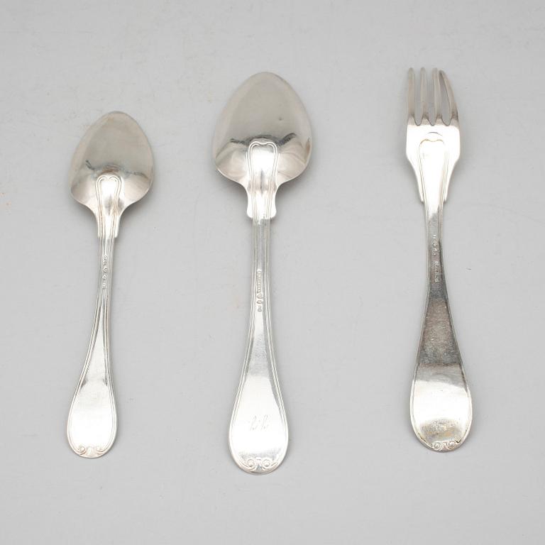 BESTICKSERVIS, 18 delar, silver, bla Jonas Wilhelm Laurén, Stockholm, 1847, tot vikt ca  999g.