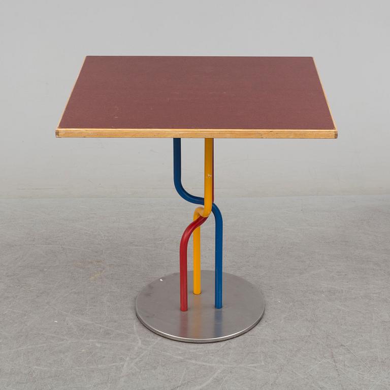 RUD THYGESEN & JOHNNY SøRENSEN, table and two chairs, "Dark Horse", for Botium, last quarter of the 20th century.